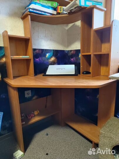 Компьютерный стол