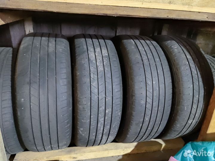 Goodyear EfficientGrip Performance 215/60 R16