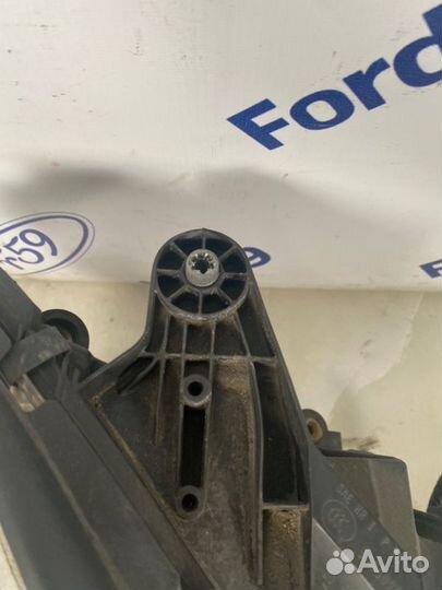 Фара передняя правая Mercedes-Benz C-Class W204