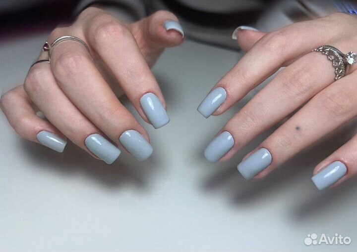 Модель на маникюр