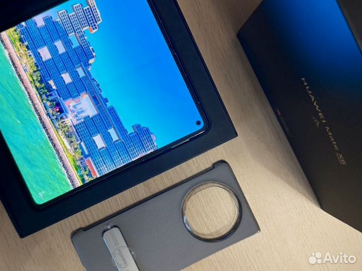 HUAWEI Mate X6, 12/512 ГБ