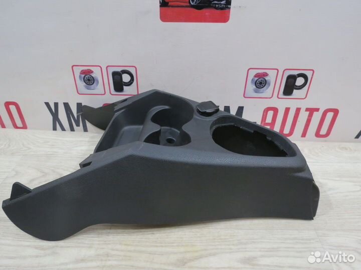 Консоль центральная Renault Sandero 2