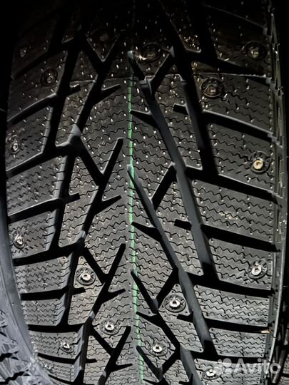 DoubleStar DW01 225/60 R17 99T