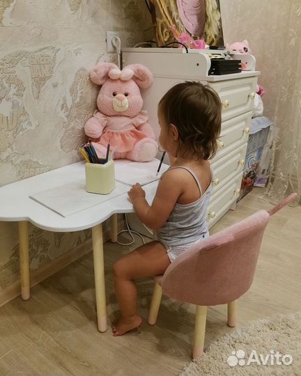 Детский стол и стул