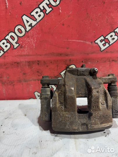 Суппорт тормозной передний правый Suzuki Grand