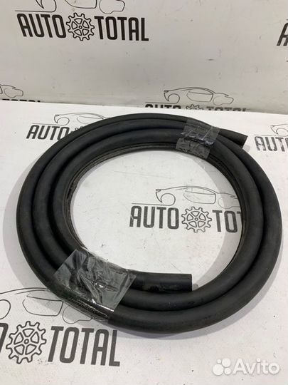 Уплотнитель капота Bmw 745 E65 N62B44 2004