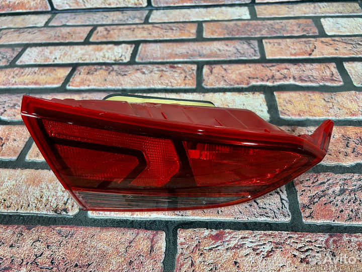 Фонарь задний левый внутренний Хендай Солярис 2