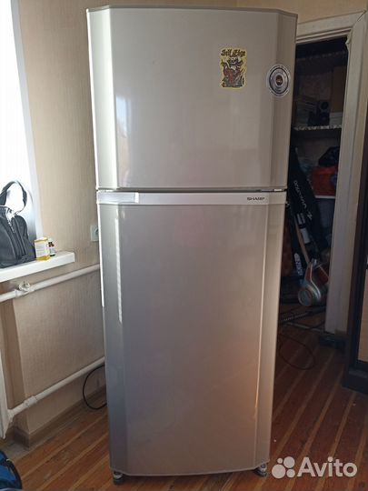 Холодильник sharp