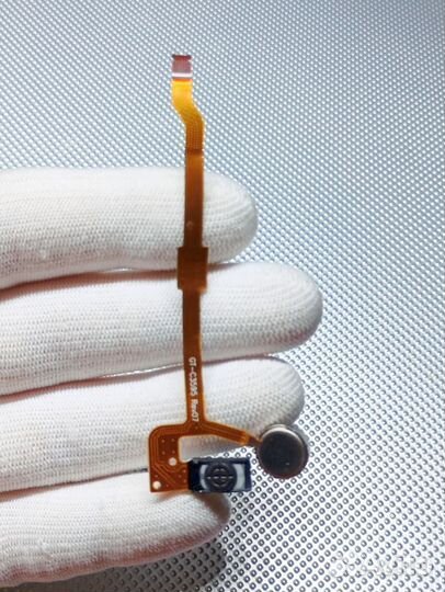 Samsung GT-C3592. Шлейф разговорного динамика