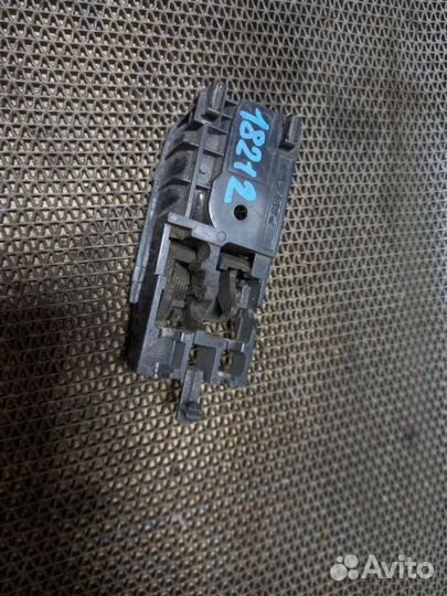 Ручка двери внутренняя задняя левая Toyota Corolla