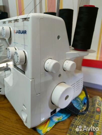 Швейная машина оверлок бу