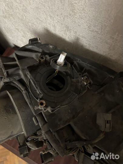 Фара биксенон правая на Lancer 10