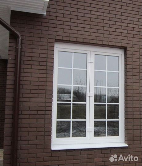 Окна пластиковые с раскладкой в кирпичный дом