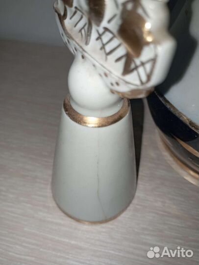 Графин фарфоровый