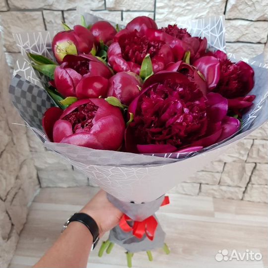 Букет из 11 импортных пионов (Standard)