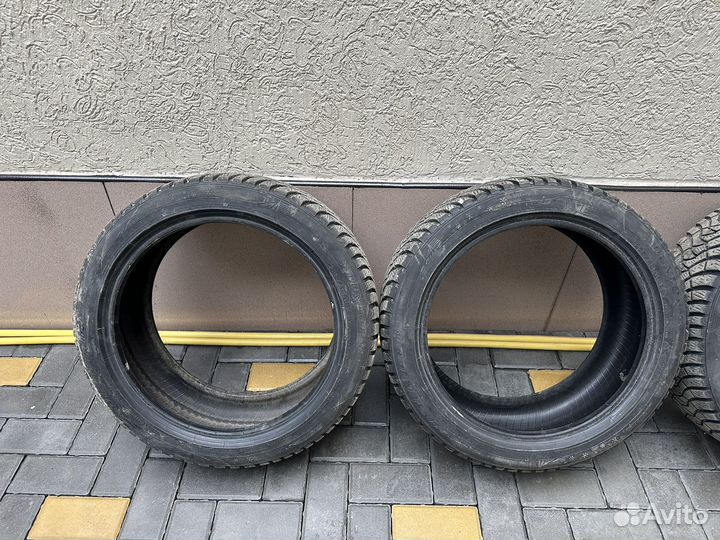 Dunlop SP Winter Ice 03 235/45 R18 98T