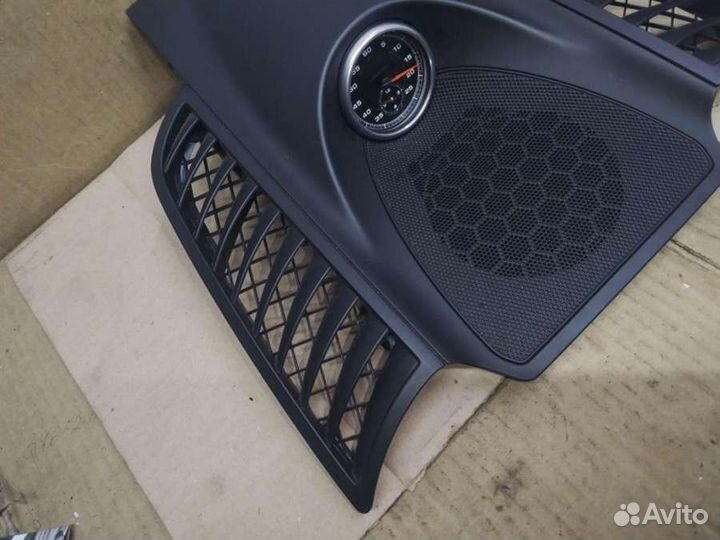 Часы Porsche Cayenne 958