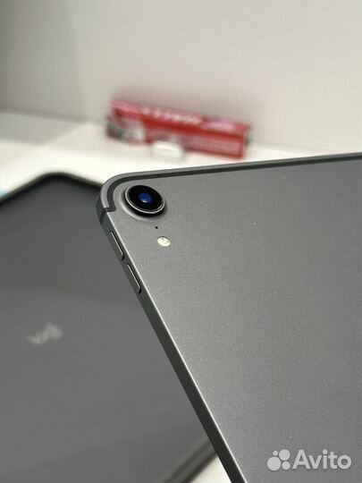 iPad Pro 12.9 1Тб + симка (3е Поколение 2018)