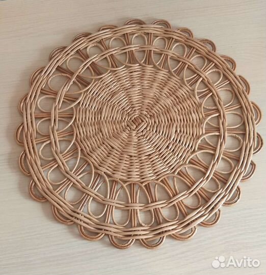 Салфетки,плейсмат плетеные на стол