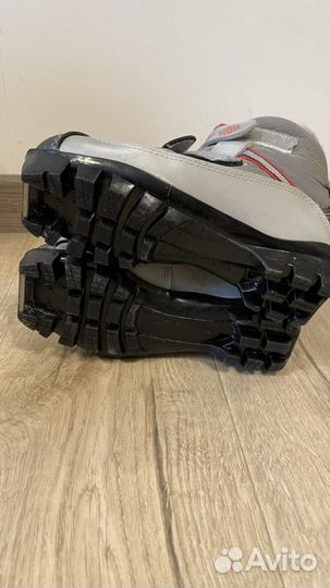 Лыжные ботинки крепления NNN р 32-33