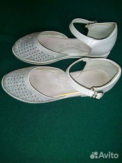 Туфельки для девочки - школьницы