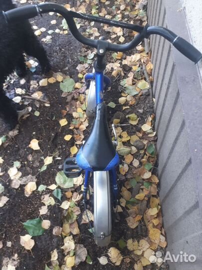 Велосипед детский. Самый маленький