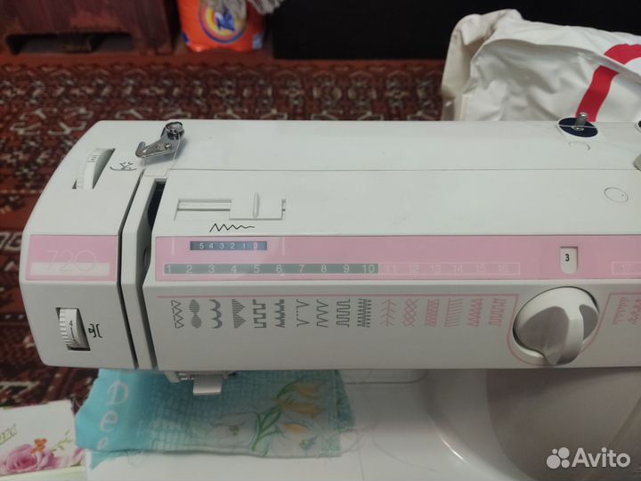 Швейная машина elna 720