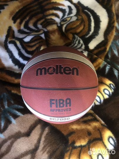 Баскетбольный мяч molten 6