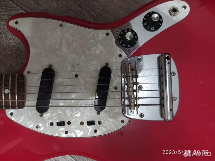 Электрогитара EI maya fender mustang 1978 japan