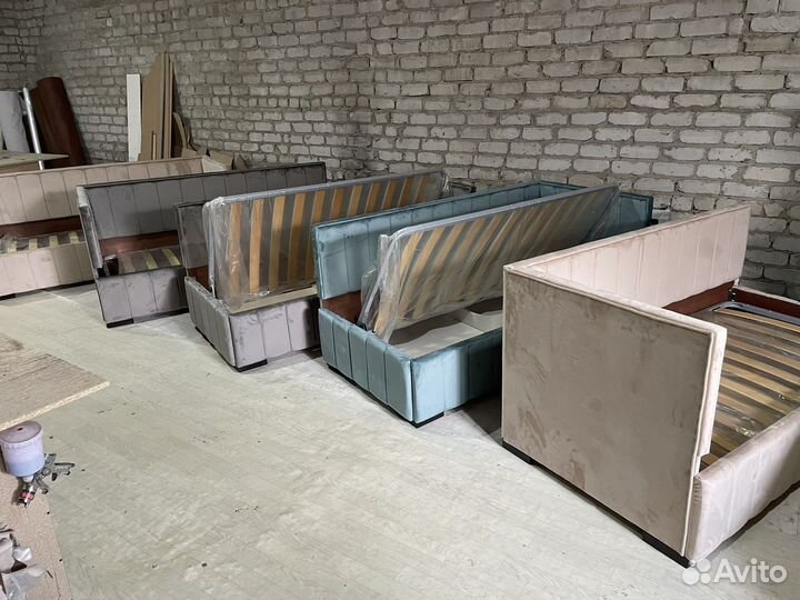 Кровать тахта. Подростковая кровать