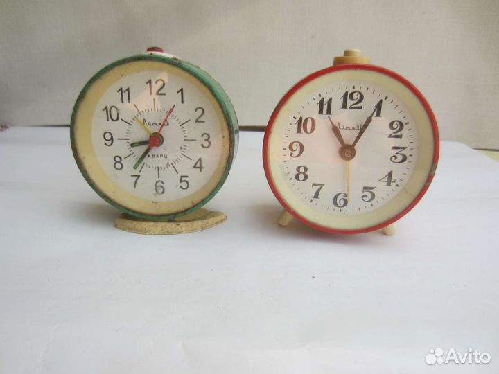 Часы настольные Маяк будильник