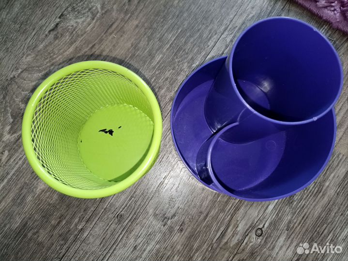 Отдам степлеры,скобы для степлера,кнопки,подставки