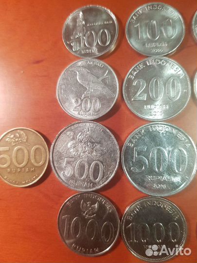 Банкноты и монеты Индонезии, Сингапура и др. стран