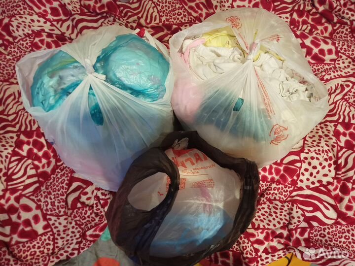 Отдам бесплатно Детские вещи от 0 до 3 месяцев