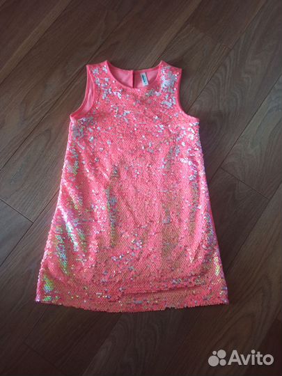 Платье с пайетками 134 размер
