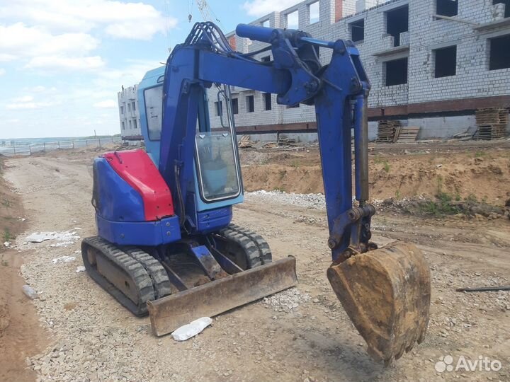 Мини-экскаватор Komatsu PC28UU-2, 2005