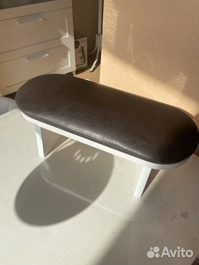 Поставка для маникюра