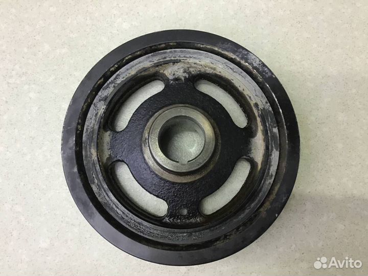 Шкив коленвала Renault Logan (2) 2014 123032660R