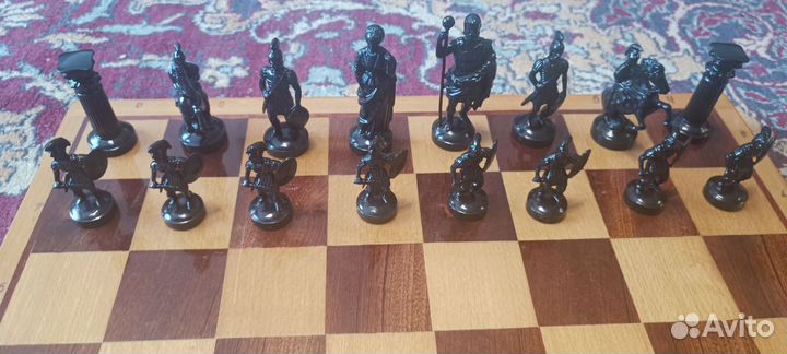 Шахматы СССР Черновцы, фигуры Римский мир