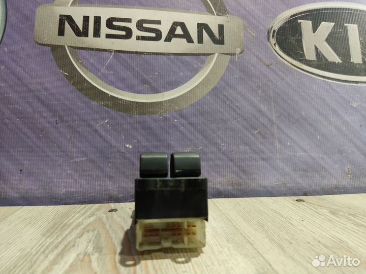 Блок кнопок стеклоподъемников Nissan almera N16 Ле