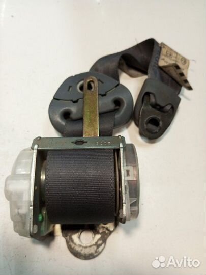 Ремень безопасности задний правый Toyota Rav 4