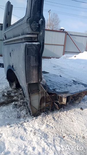 Правое заднее крыло Фольксваген транспортер т5