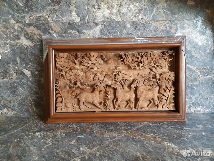 Резные картины из дерева