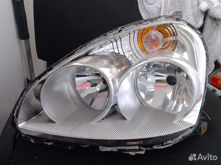 Фара левая priora