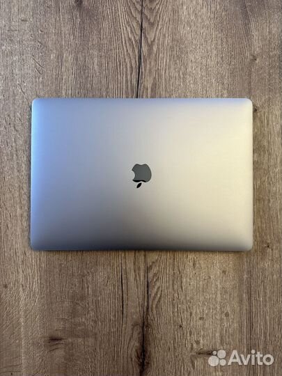 Apple MacBook Pro