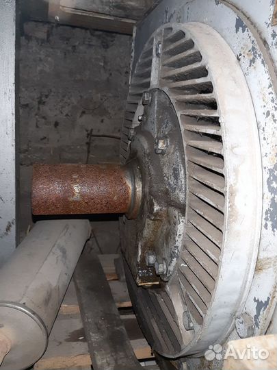 Эл.двигатель 200 квт 3000 об/мин 380/660