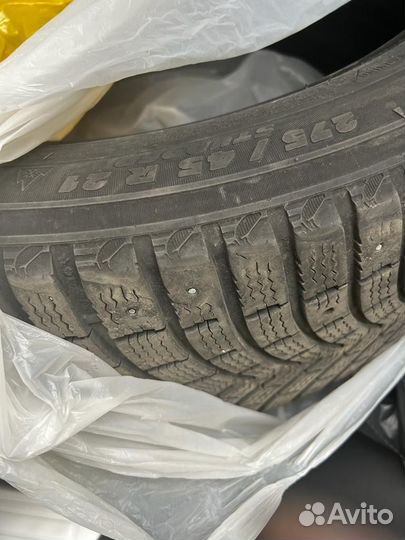 Michelin Latitude X-Ice North 245/45 R21