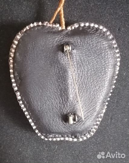 Брошь Яблоко