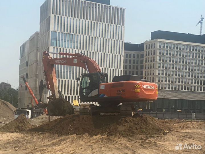 Машинист гусеничного экскаватора