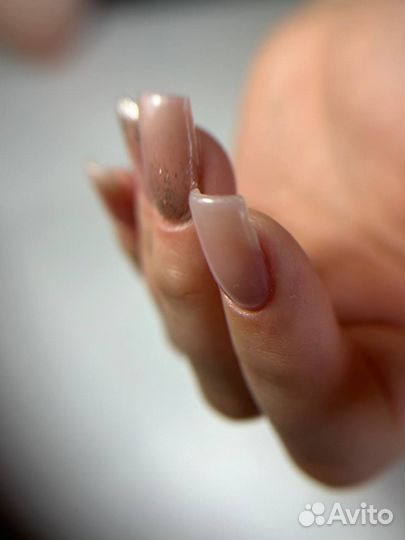 Модель на маникюр